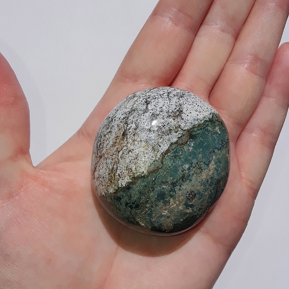 Ocean Jasper Palm Stone - Picture 5 of 5